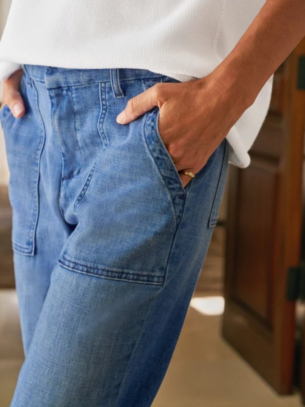 Frank & Eileen Jameson Utility Jogger Jeans Blue Lightweight Women’s Size 6 $298 - Picture 4 of 8